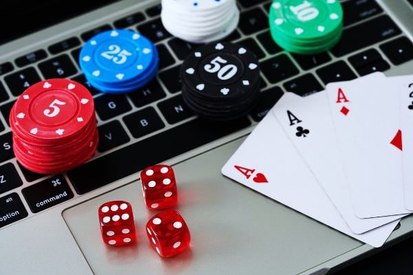 kiss1918